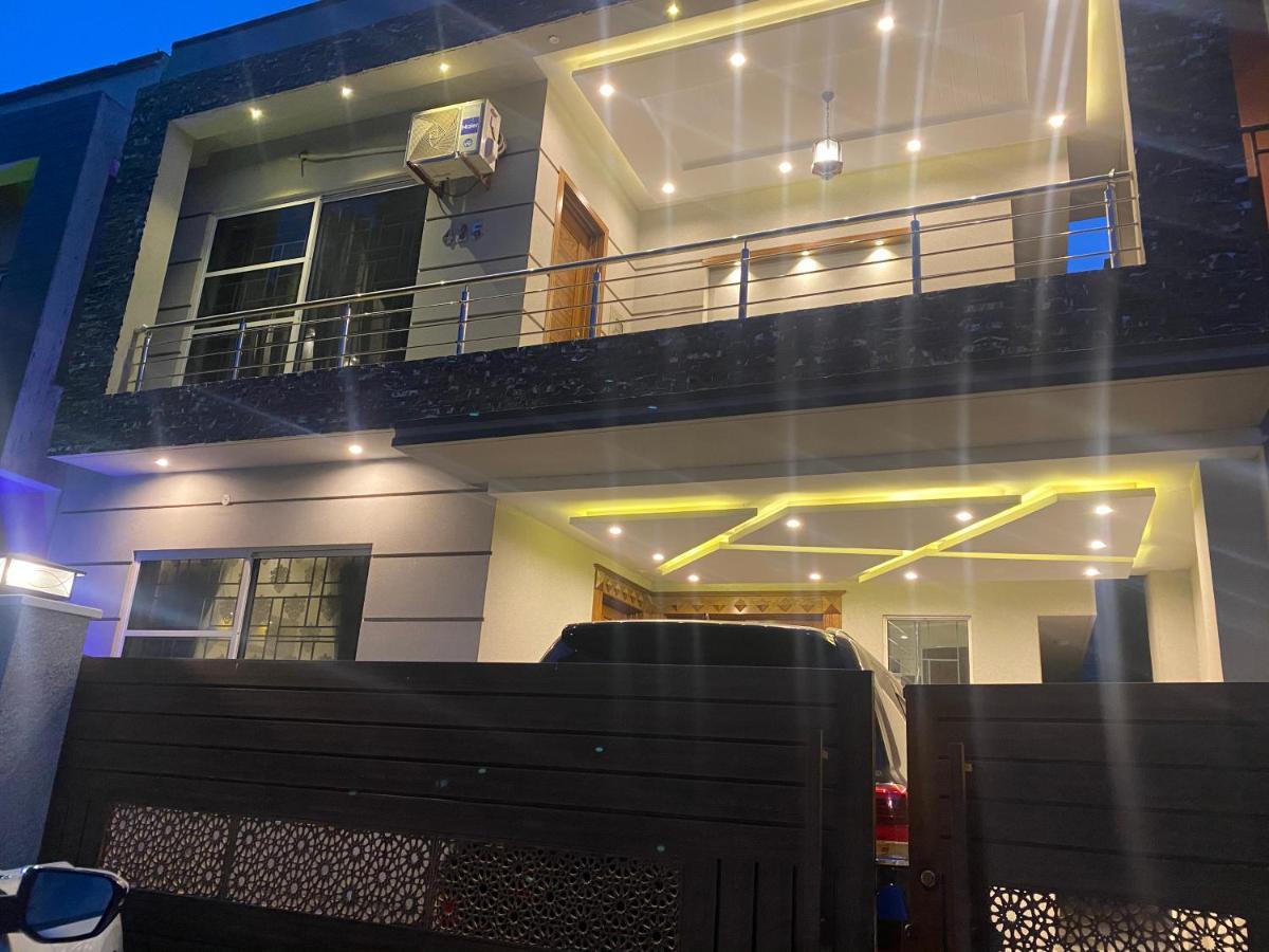 Luxury Guest House In Bahria Town Rawalpindi Exterior foto