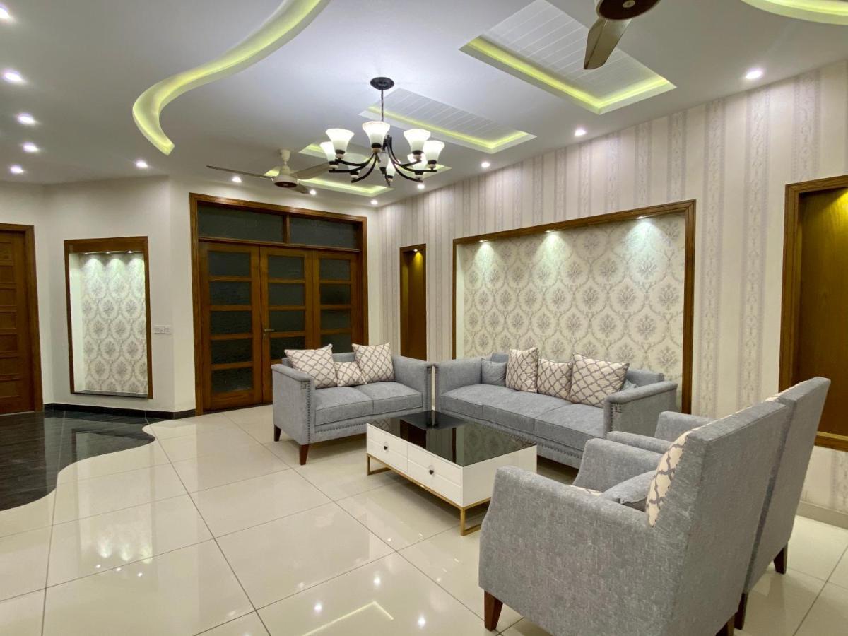 Luxury Guest House In Bahria Town Rawalpindi Exterior foto